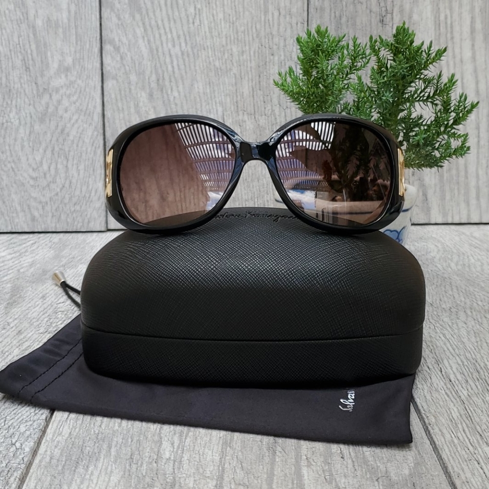 Salvatore ferragamo oversized sunglasses - Picture 4 of 8